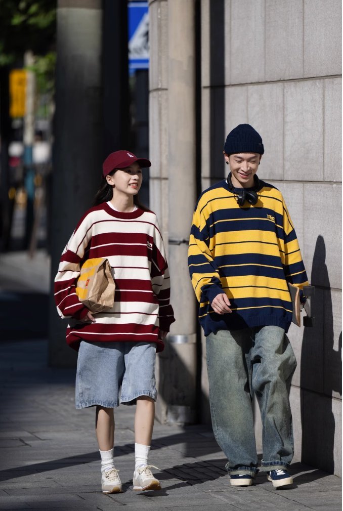 BORDER SWEATSHIRT B16111
