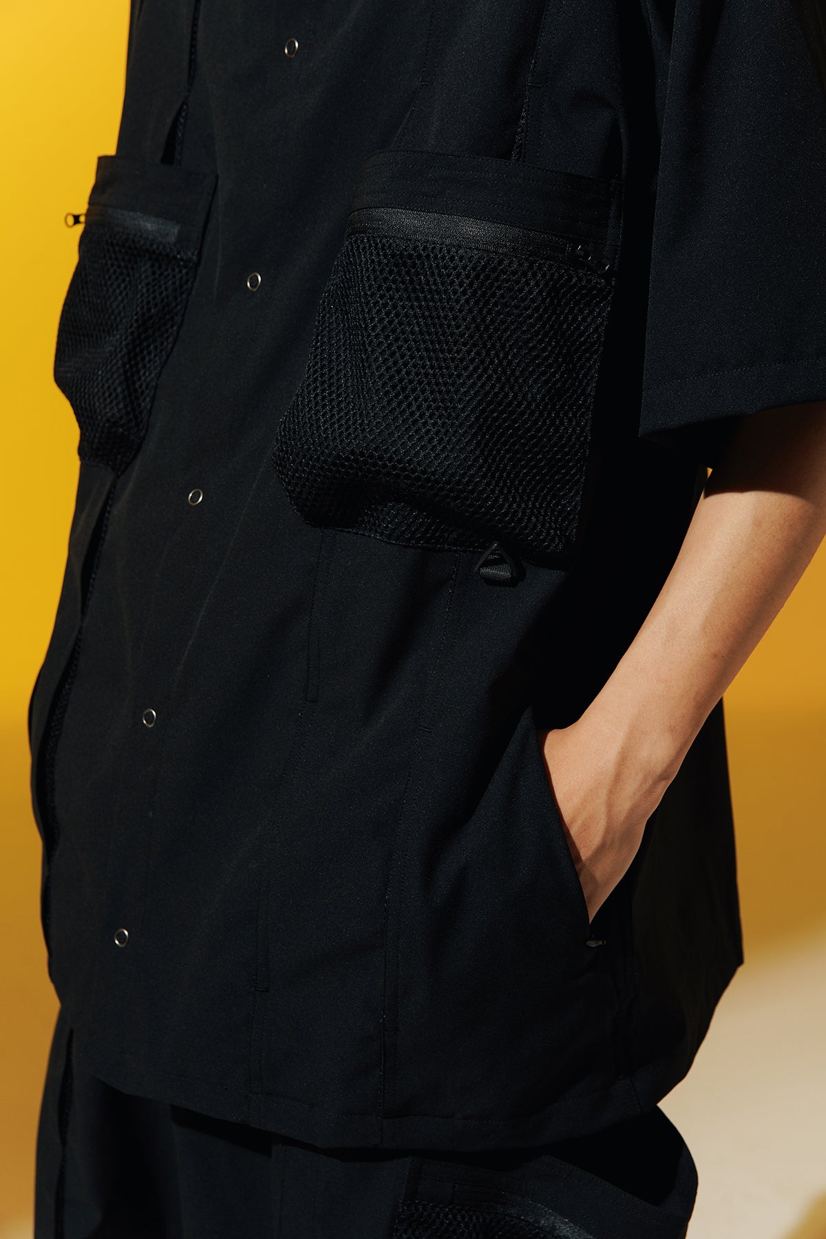 BREATHABLE, QUICK-DRYING, LOOSE-FITTING, SHORT-SLEEVED SHIRT D39903