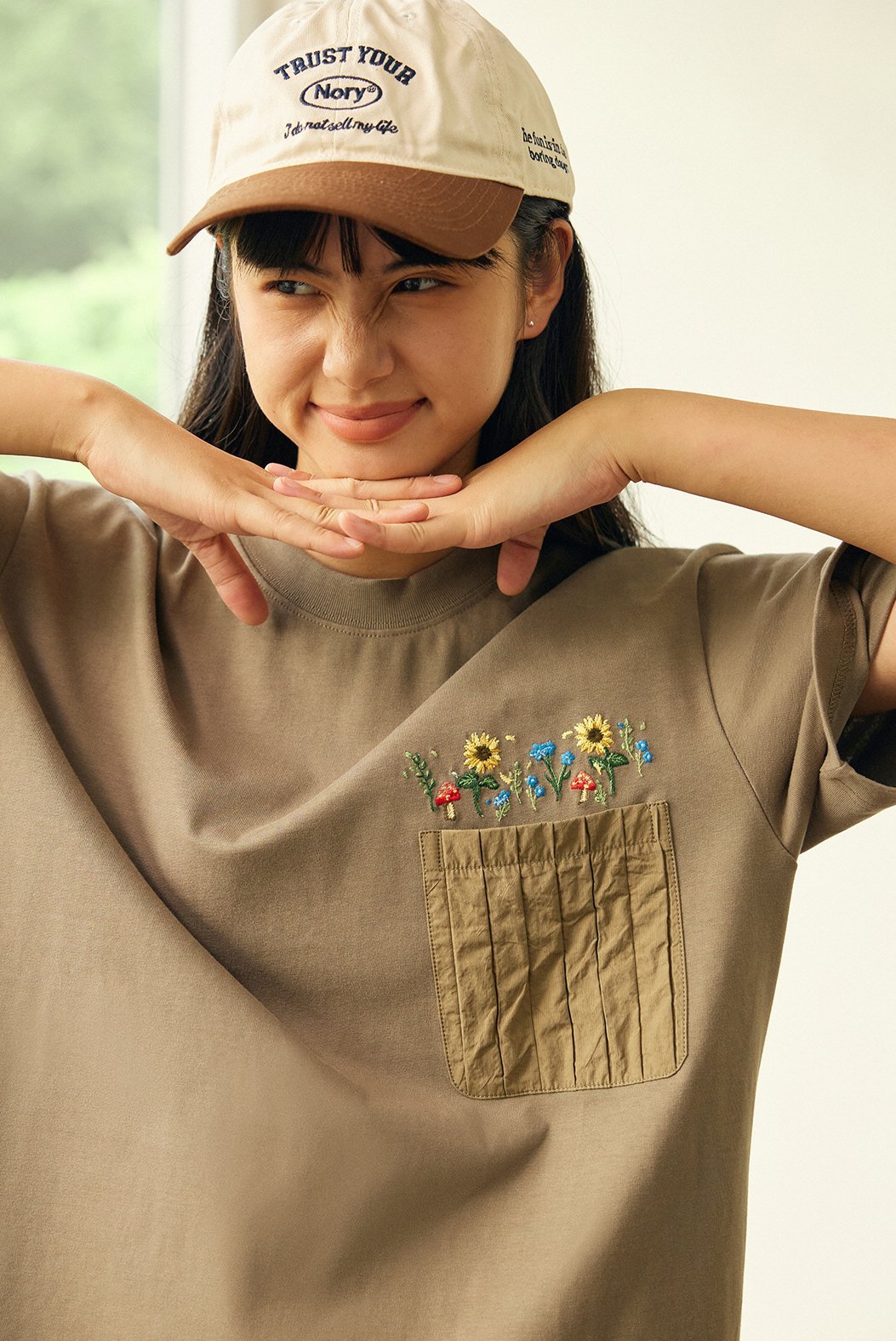 SHORT SLEEVES WITH EMBROIDERY AND POCKETS N65684