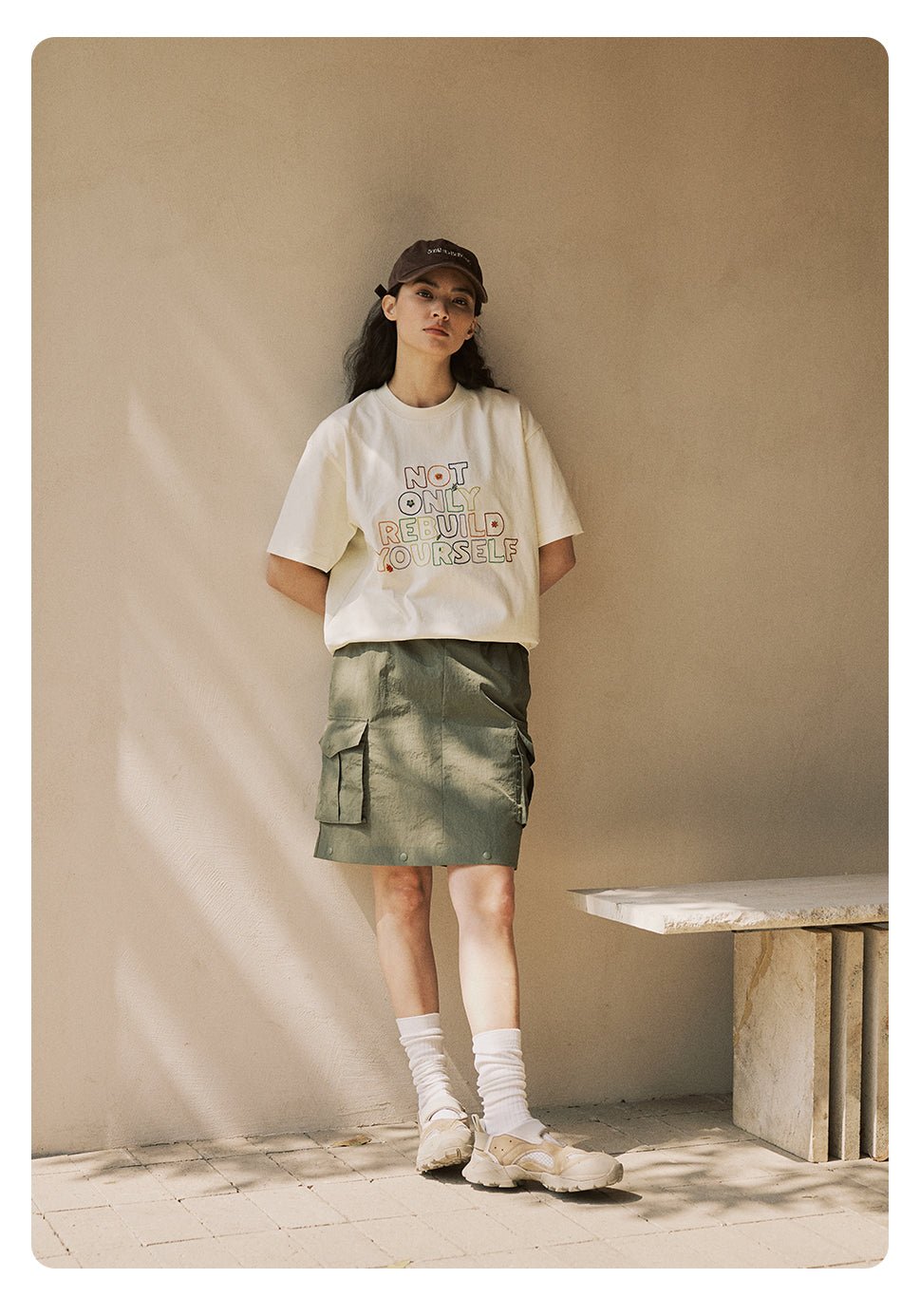 手刺繍コットンクルーネック半袖Tシャツ N051415