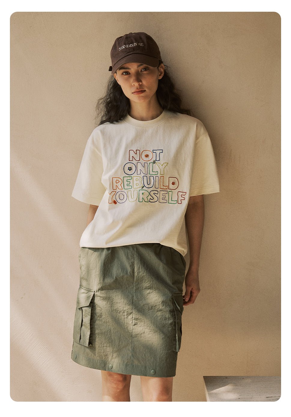手刺繍コットンクルーネック半袖Tシャツ N051415