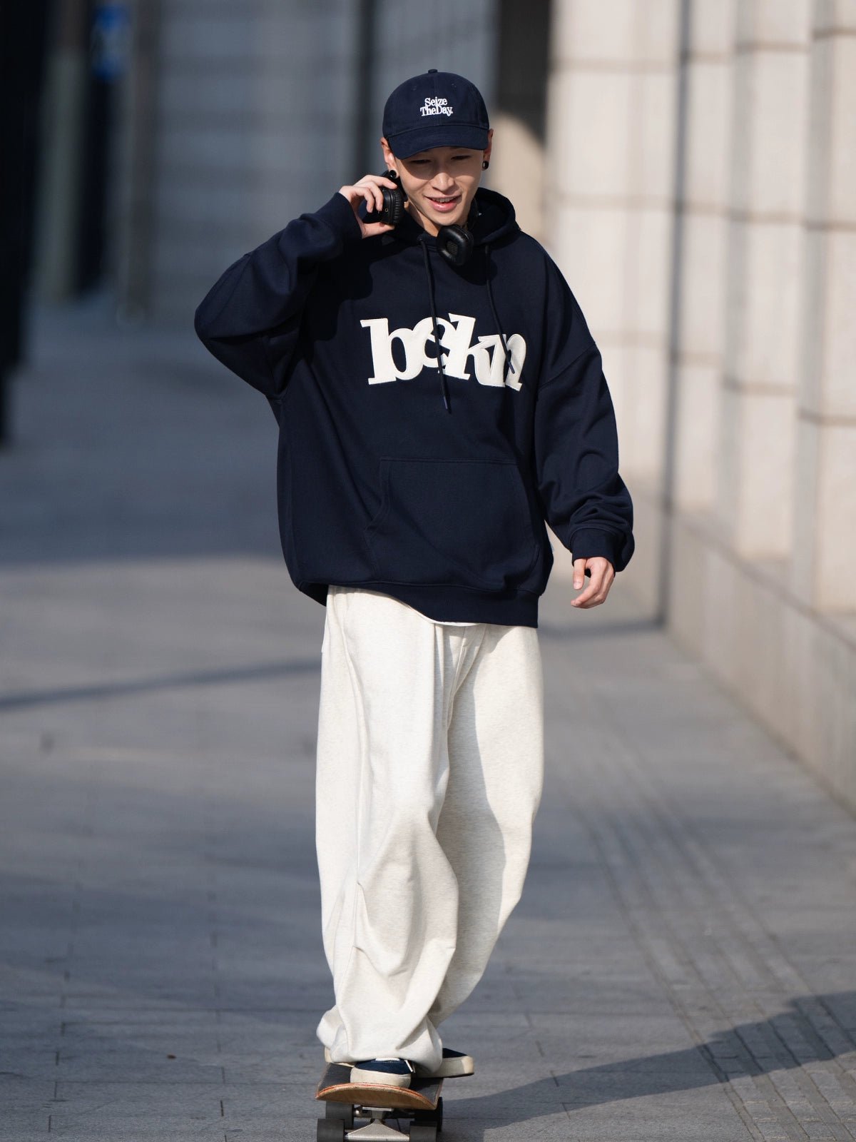 PULLOVER HOODED SWEATSHIRT B39389