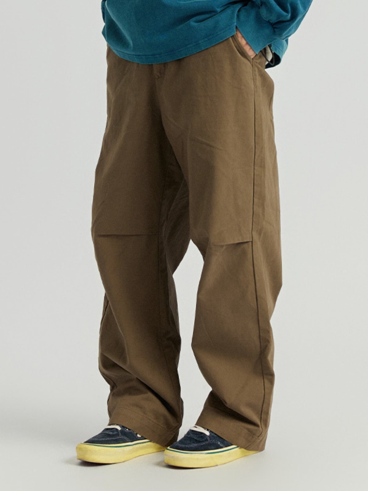 KNEE-PLEATED WASHED PANTS N00332