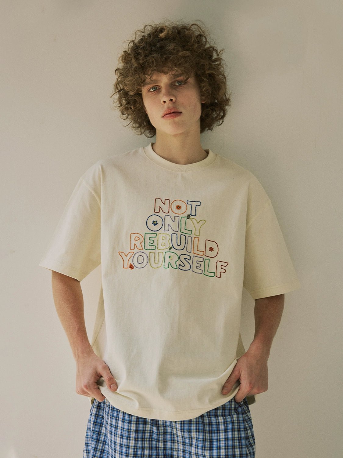 手刺繍コットンクルーネック半袖Tシャツ N051415