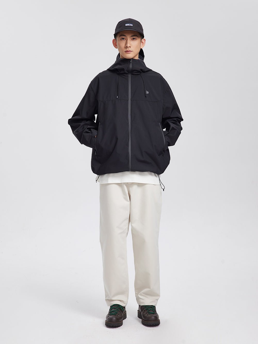 WINDPROOF AND WATERPROOF ZIP RASH JACKET WITH HOOD B03933