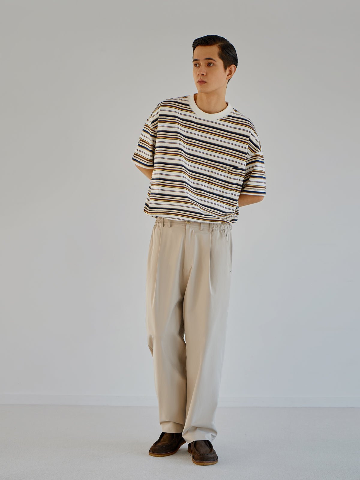 LOOSE SILHOUETTE BORDER POCKET T-SHIRT E22140