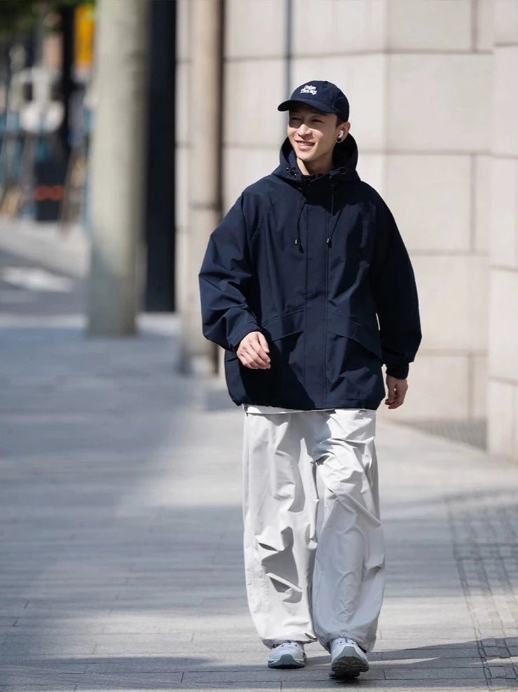 WINDPROOF WATERPROOF HOODED PERFORATED JACKET B57432