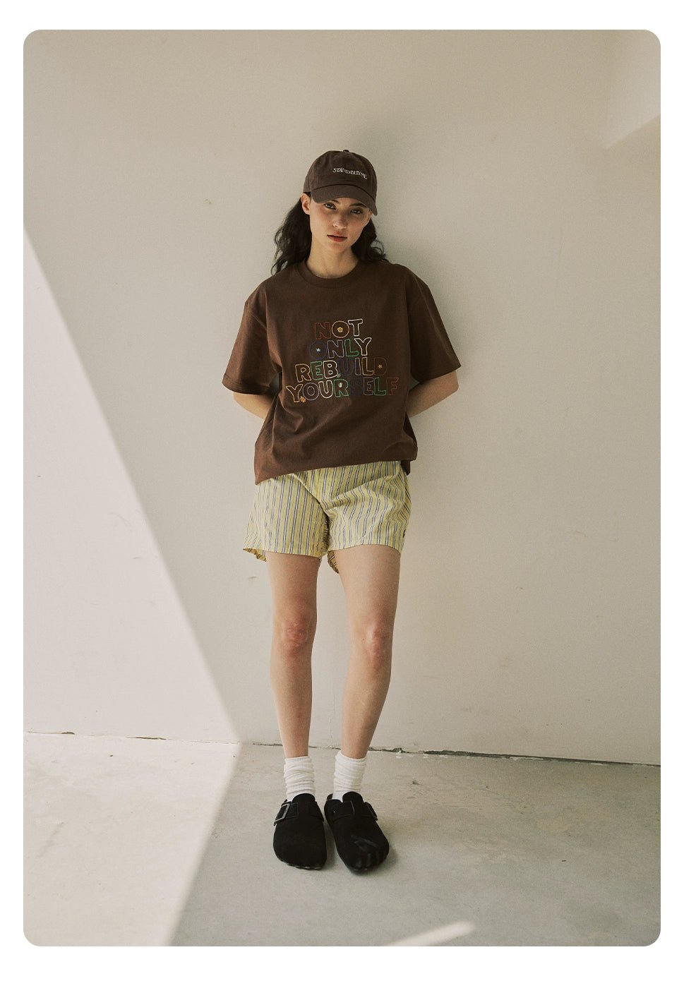 手刺繍コットンクルーネック半袖Tシャツ N051415