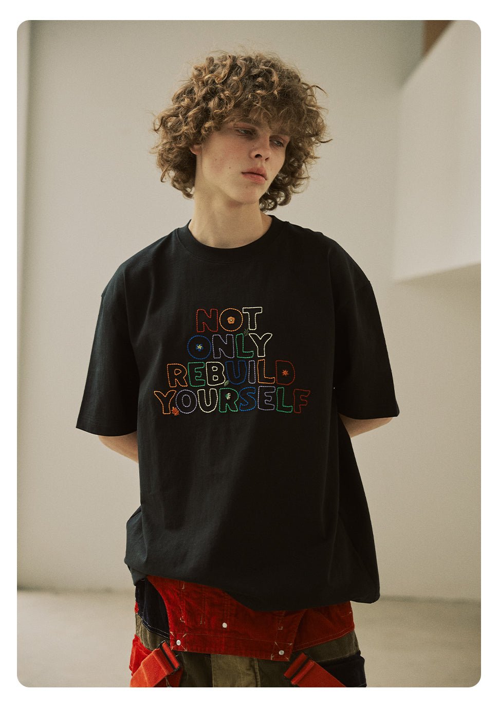 手刺繍コットンクルーネック半袖Tシャツ N051415