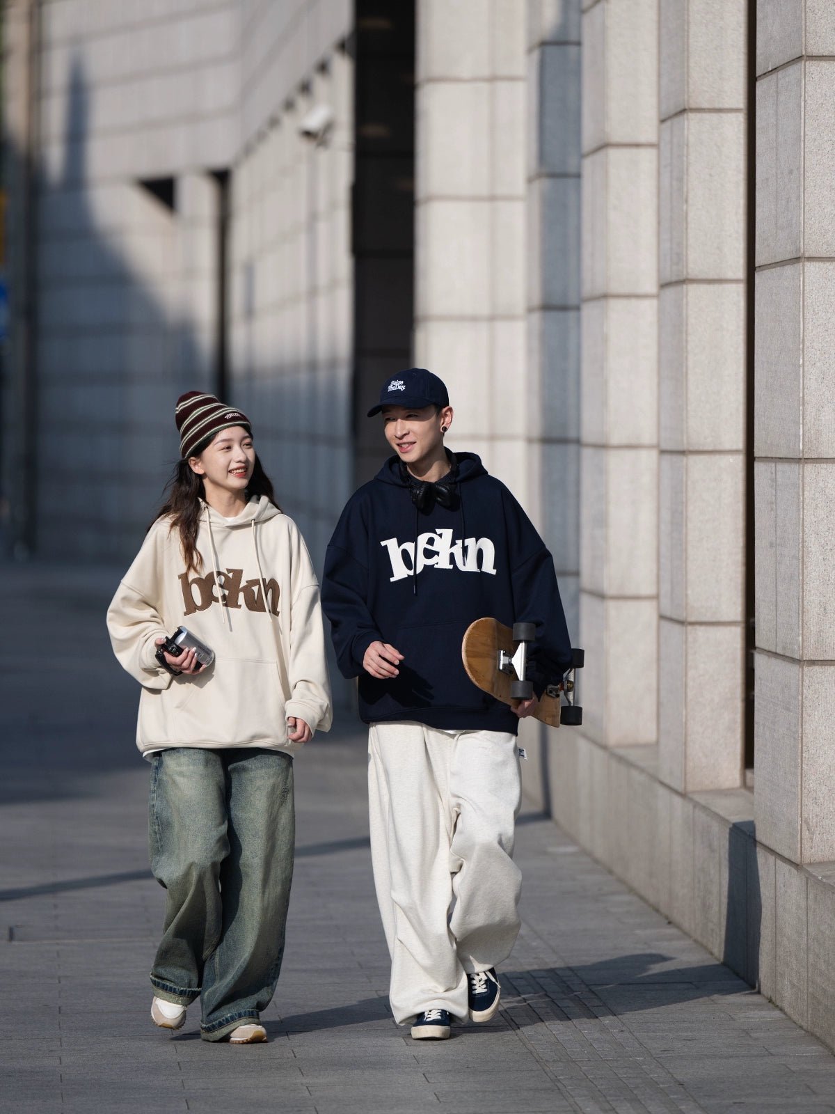 PULLOVER HOODED SWEATSHIRT B39389