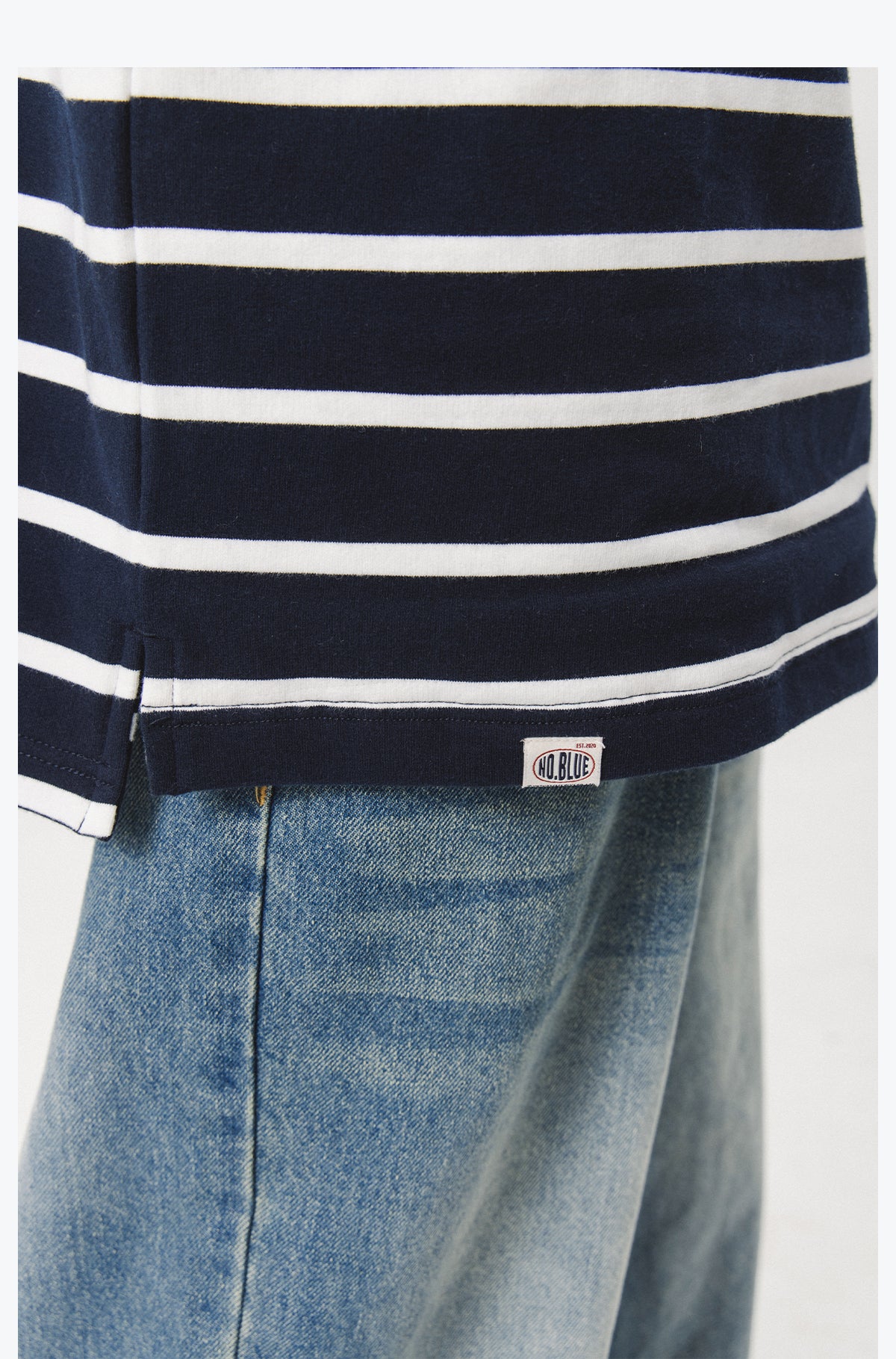 STRIPED PADDED TIED COUPLE SWEATER N23417