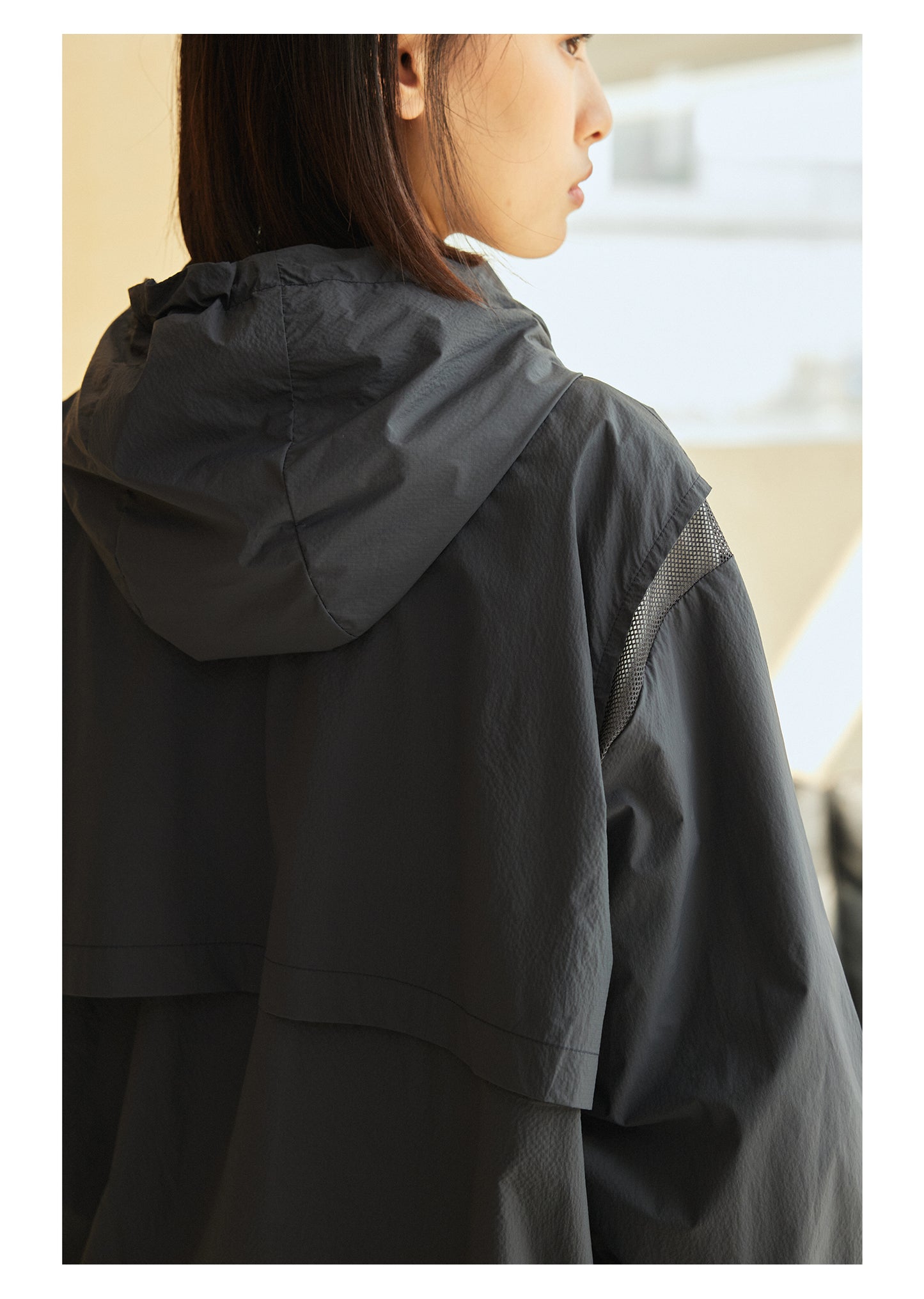 MULTIFUNCTIONAL MOUNTAIN HOODED JACKET L99832