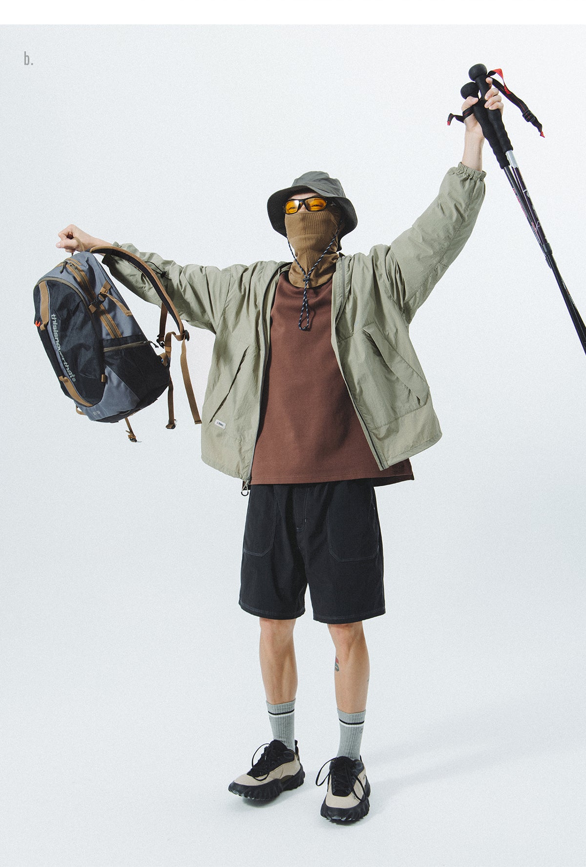 LIGHTWEIGHT HALF-LENGTH PANTS N00231