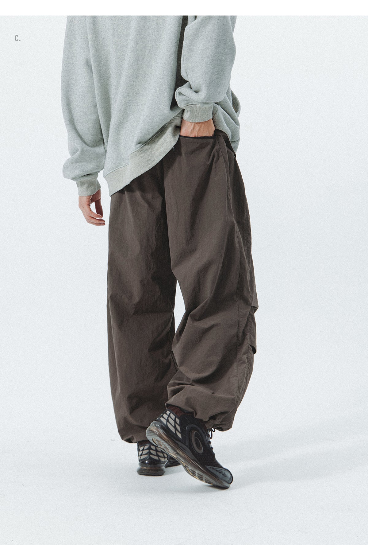 FUNCTIONAL WIND PARACHUTE PANTS N47482