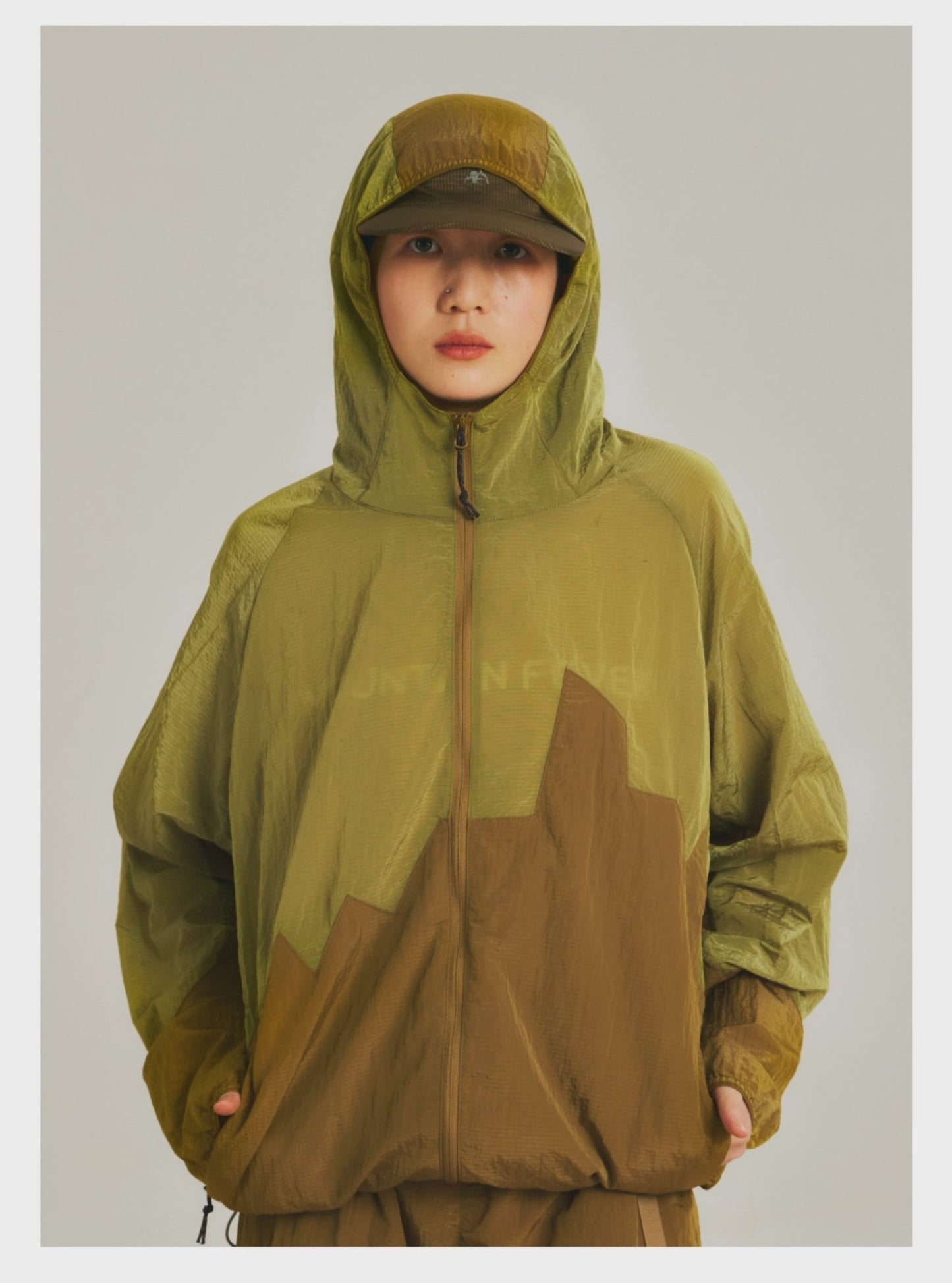 QUICK-DRYING, BREATHABLE, SUN-PROTECTIVE SKIN SUIT M38321