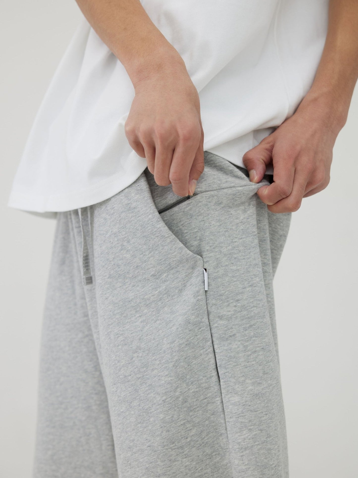 LOOSE ZIPPER SHORTS O56888