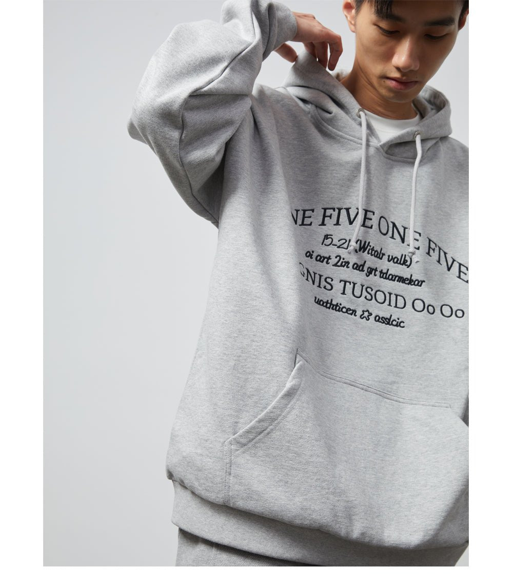 EMBROIDERED HOODED SWEATSHIRT V52777