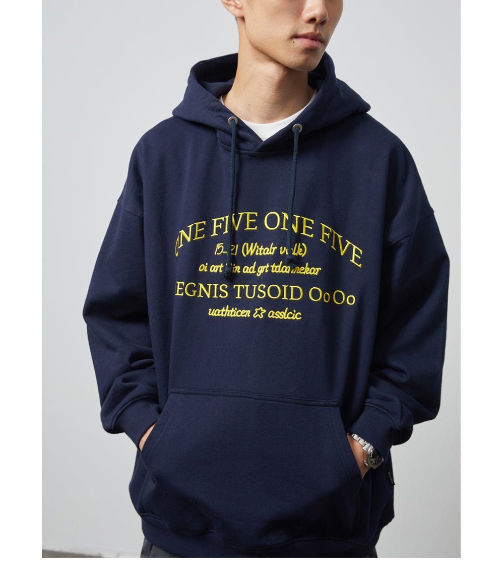 EMBROIDERED HOODED SWEATSHIRT V52777