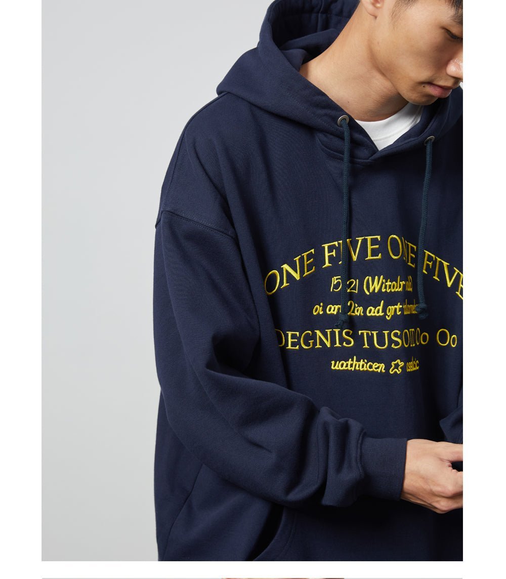 EMBROIDERED HOODED SWEATSHIRT V52777